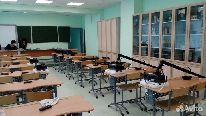 Монтаж интерактивных досок проекторов