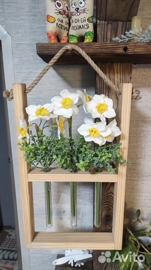 Рамка - подставка для цветов с пробирками