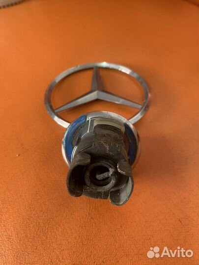 Эмблема Mercedes-Benz E-Class W212 13-16г