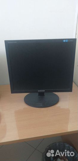 Монитор Samsung