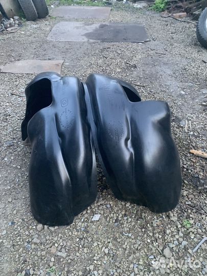 Подкрылки на акцент