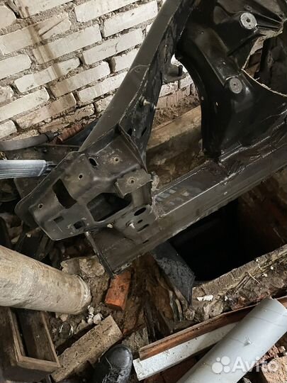 Лонжерон передний правый Bmw X6 E71