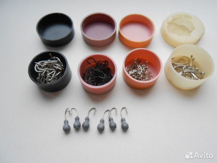 Крючки рыболовные в оригинальных коробочках СССР