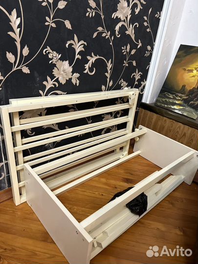 Детская овальная кроватка