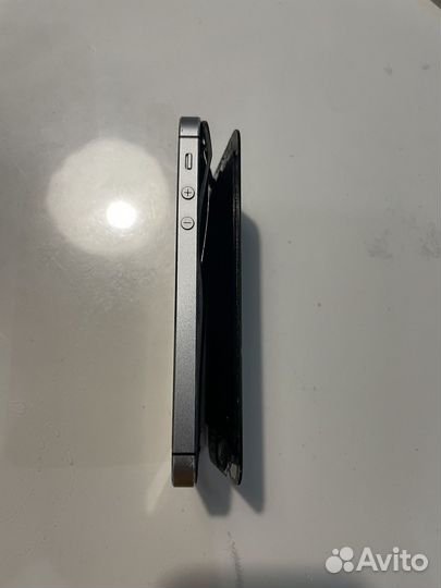 iPhone 5S, 16 ГБ