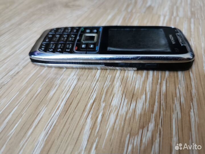 Nokia E51