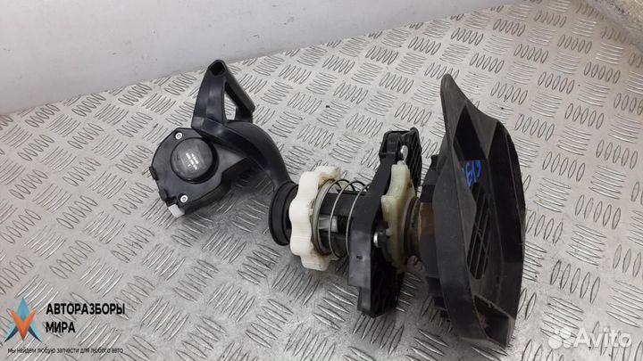 Крепление запаски Renault Modus 2 2009 7701209284