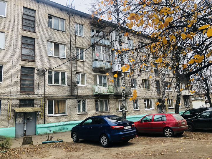 Комната 13,3 м² в 6-к., 4/4 эт.