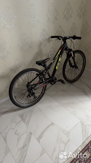 Велосипед GT Stomper prime 24