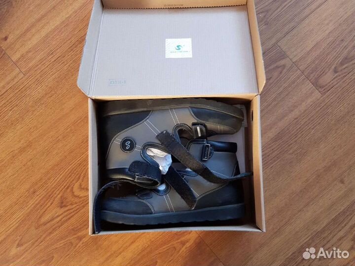 Ботинки детские 39