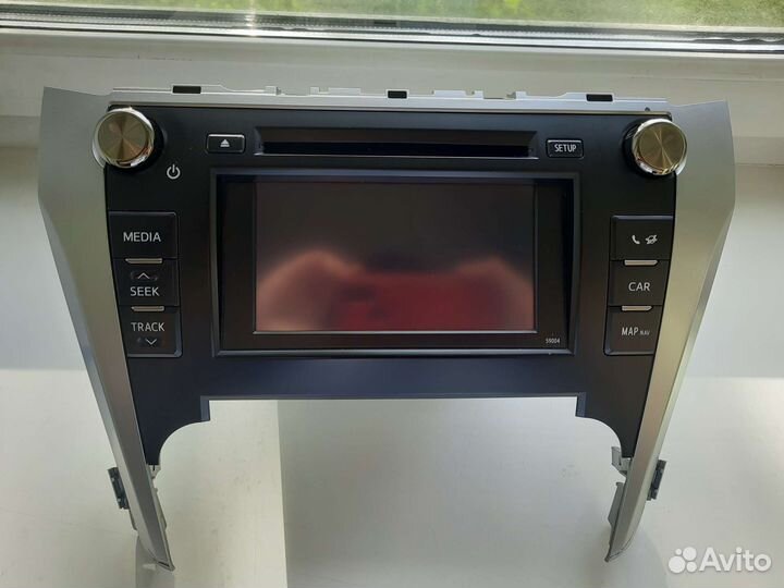 Штатное гу на Camry 50