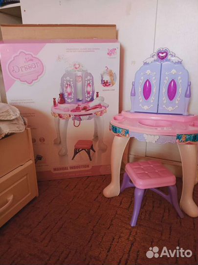 Детский туалетный столик для девочки