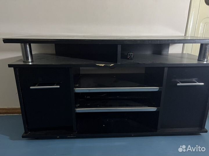 Тумба под телевизор