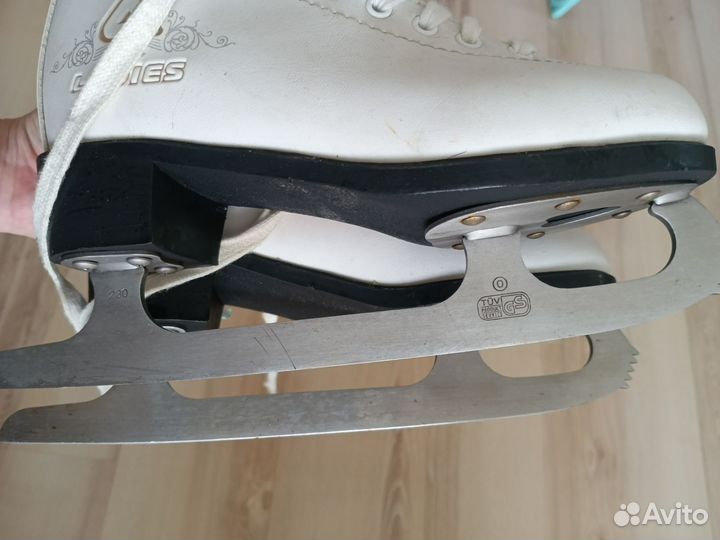 Коньки фигурные