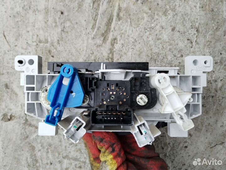 Блок климата Рено Сандеро степвэй