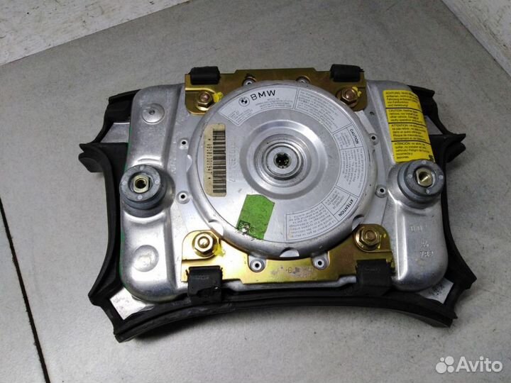 Подушка безопасности в руль