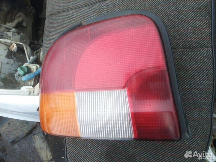 Фонарь задний левый Chrysler Neon 1995