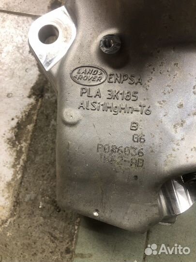 Поворотный кулак со ступицей перед прав range rove