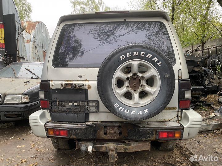 Mitsubishi Pajero 2