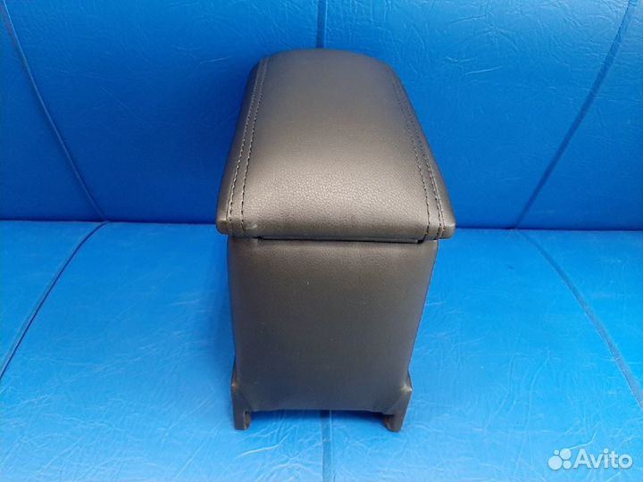 Подлокотник Kia Picanto