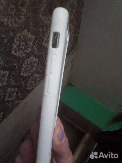 Бамперы на телефон разные