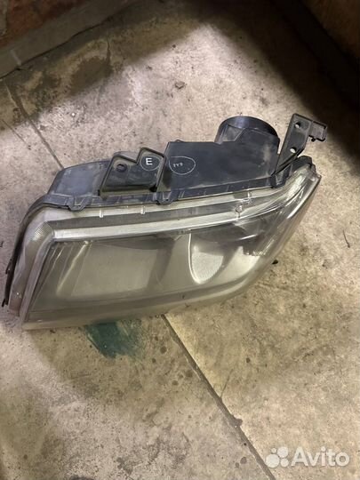 Фара левая Toyota Land Cruiser 200 / Lexus LX570