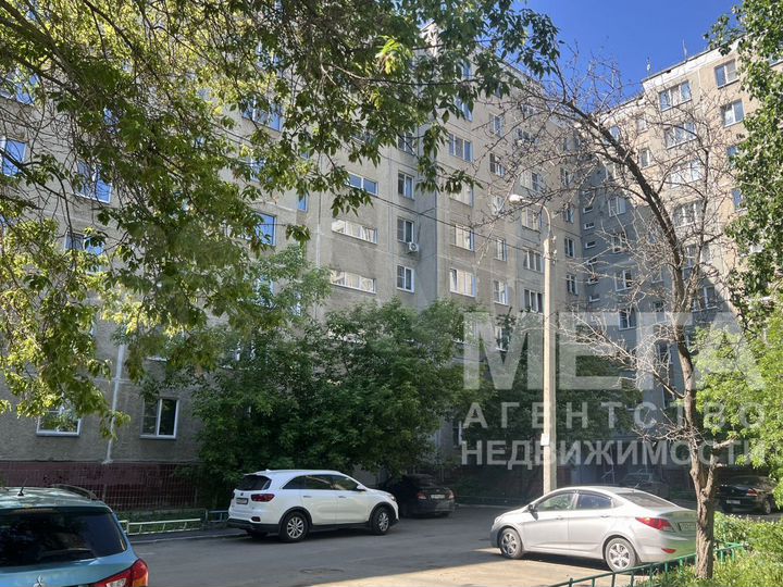 Комната 18 м² в 3-к., 1/10 эт.