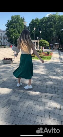 Юбка зеленая размер 44 (s - m)