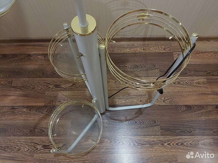 Торшер напольный с подставкой для цветов