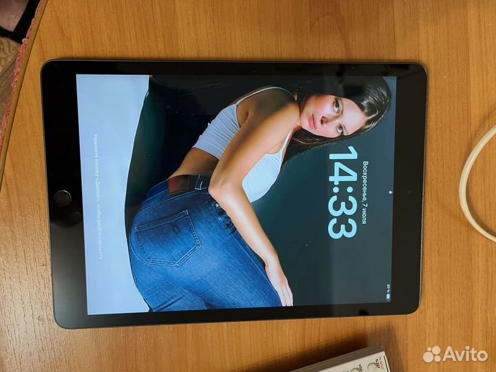 Планшет Apple iPad