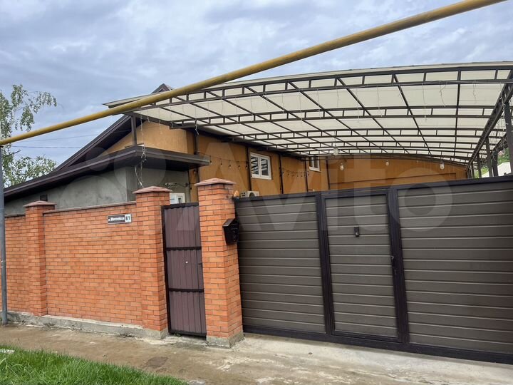 Дом 200 м² на участке 8 сот.