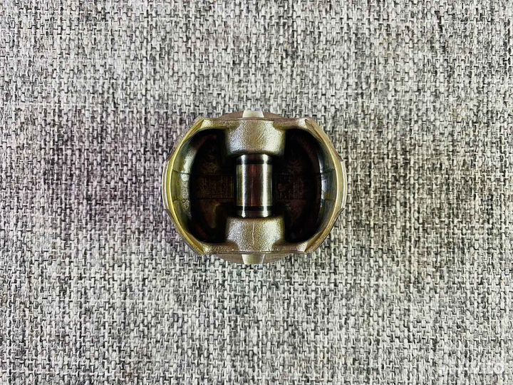 Honda CBR600F4 Поршень