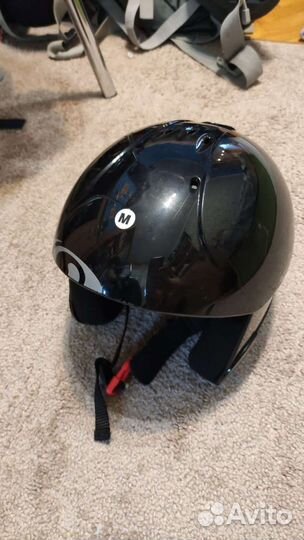 Горнолыжный шлем