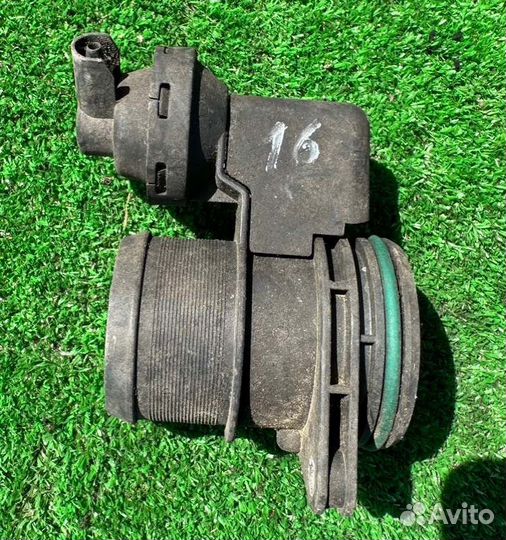 Заслонка дроссельная Peugeot 307 2.0 2001