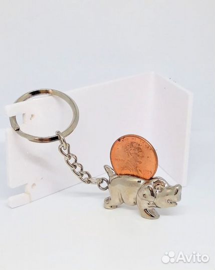 Брелок - Свинья копилка - 1 цент США - Винтаж