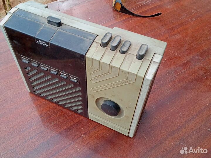 Приёмник трёхпрограммный с таймером