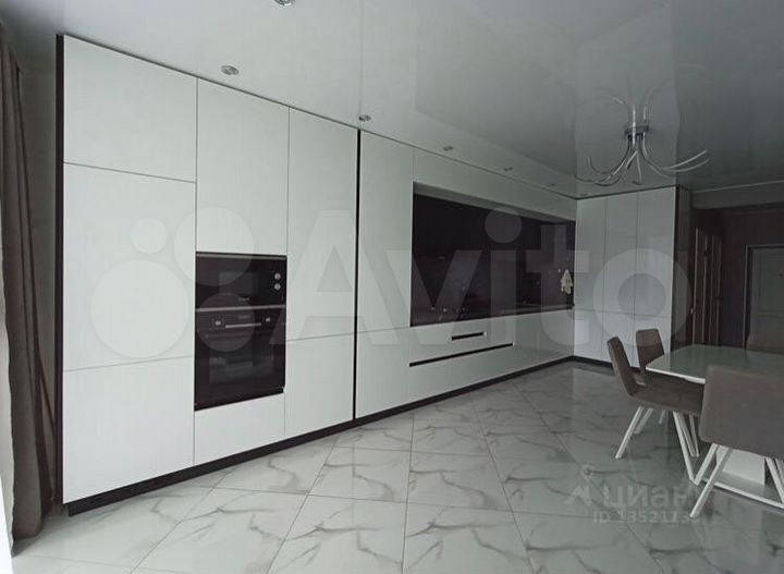 4-к. квартира, 130 м², 9/10 эт.