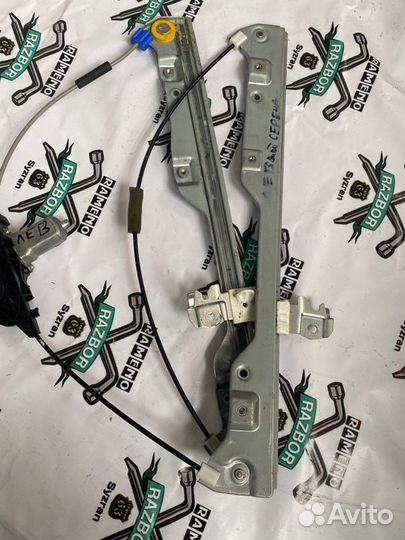 Мотор стеклоподъемника передний левый Nissan