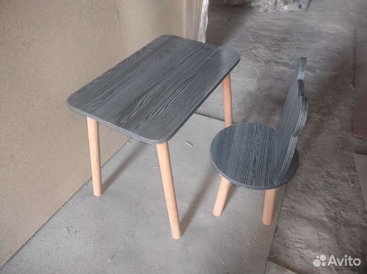 Детский стол и стул