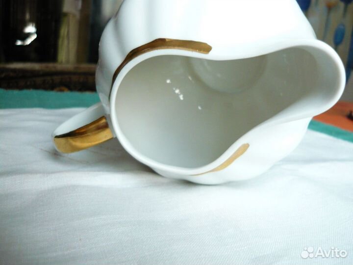 Молочник,костяной фарфор сервиза Московский Дулево