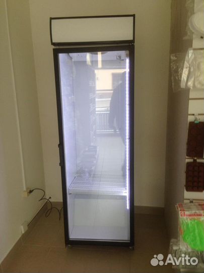 Холодильный шкаф для напитков б/у
