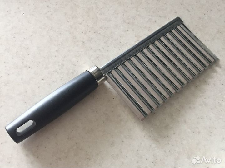 Нож для фигурной нарезки продуктов новый