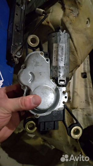 Моторчик стеклоочистителя заднего стекла e53 x5 bm