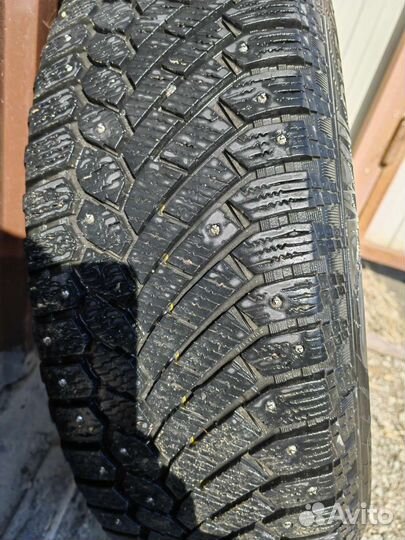 R17 Gislaved Nord Frost 200 225/65, PCD 5x114.3 DIA 67.1