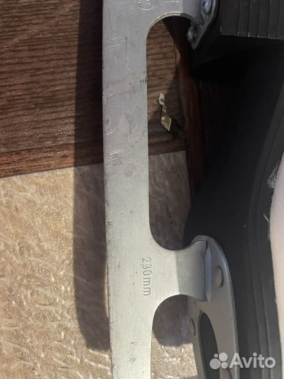 Коньки фигурные 37 размер