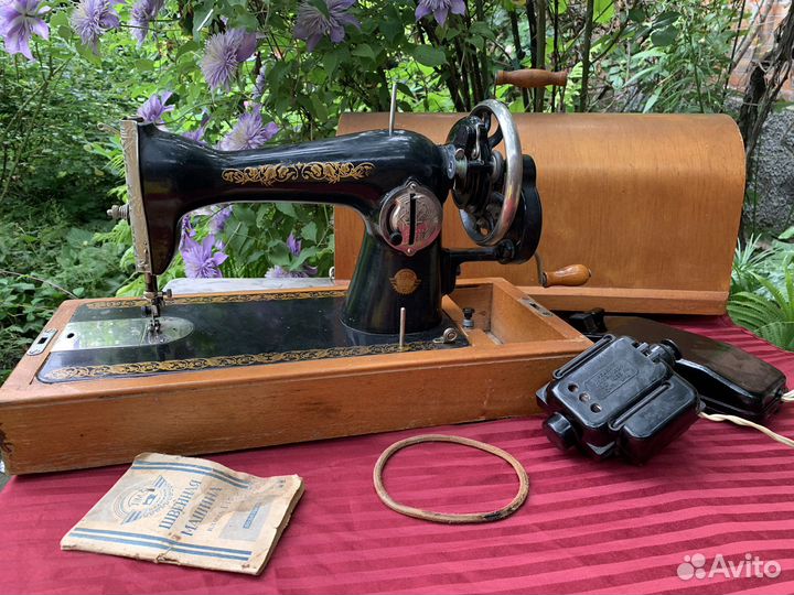 Швейная машина Подольск с электроприводом