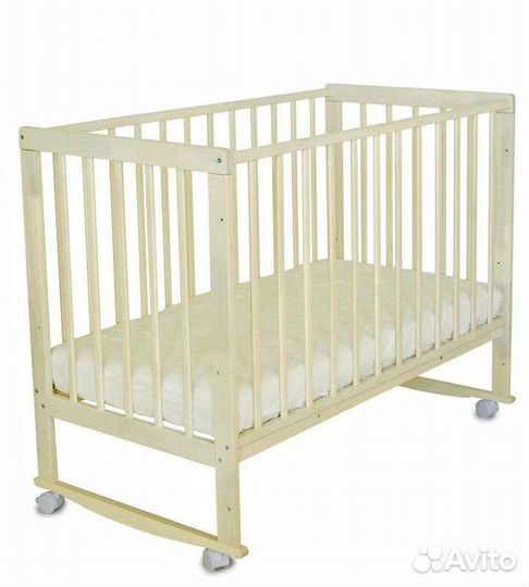 Детская кроватка с матрасом