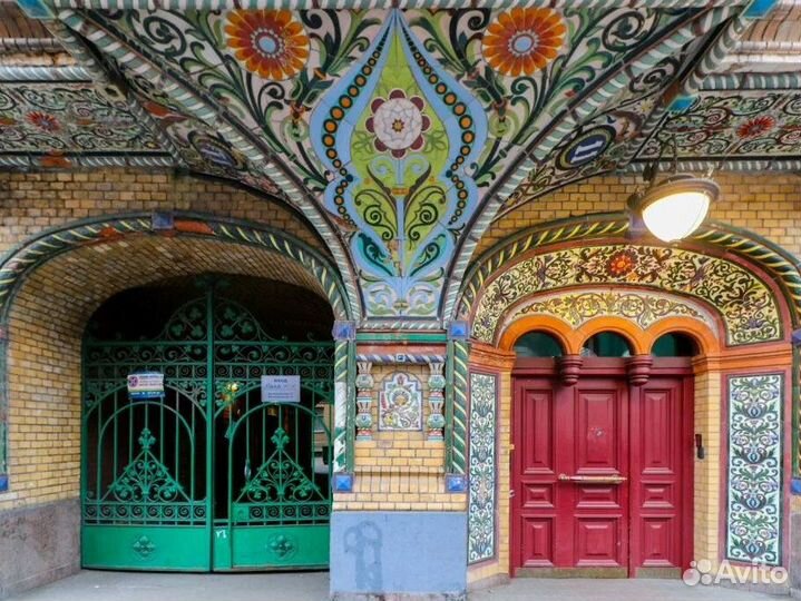 Экскурсия «Дворы и парадные Петербурга»