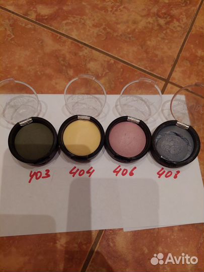 Тени в отдельной упаковке nouba