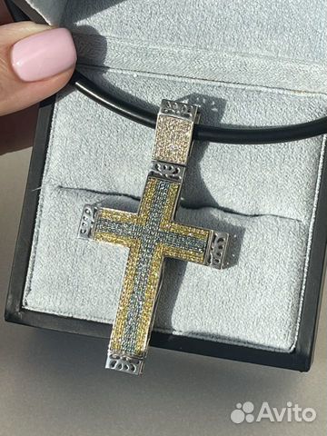 Большой золотой крест с бриллиантами